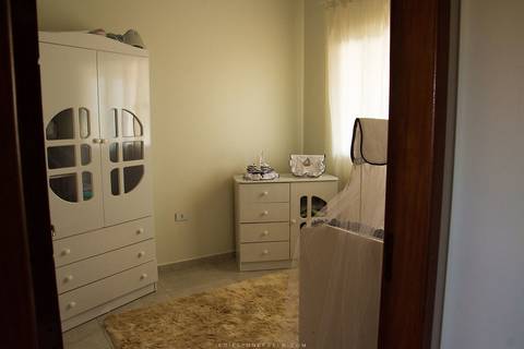 quarto de bebe em ensaio de newborn pelo fotografo edielton kester'