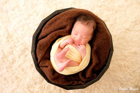 foto enroladinho newborn'