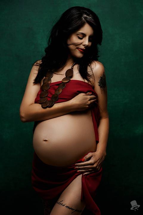 ensaio-fotográfico-sessão-fotografia-gestante-grávida-recém-nascido-newborn-família-nú-de-gestante-estúdio-externo-Curitiba-Florianópolis-Camburiú-Campo-Largo-infantil'