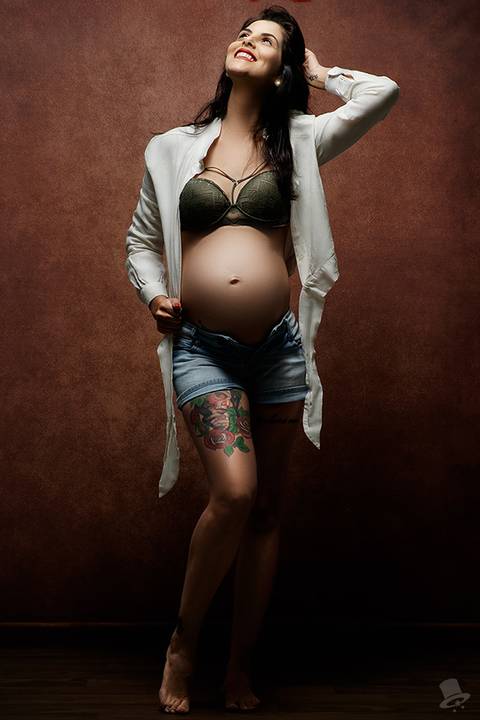 ensaio-fotográfico-sessão-fotografia-gestante-grávida-recém-nascido-newborn-família-nú-de-gestante-estúdio-externo-Curitiba-Florianópolis-Camburiú-Campo-Largo-infantil'