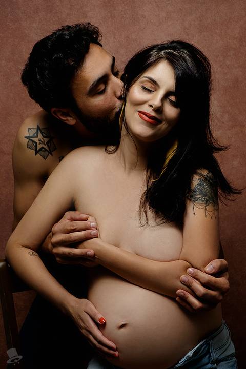 ensaio-fotográfico-sessão-fotografia-gestante-grávida-recém-nascido-newborn-família-nú-de-gestante-estúdio-externo-Curitiba-Florianópolis-Camburiú-Campo-Largo-infantil'