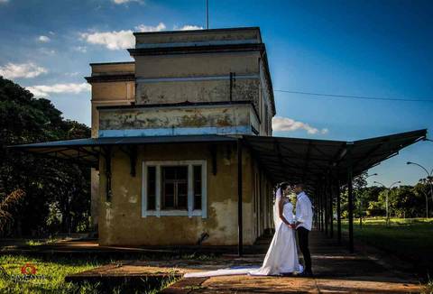 Ensaio Pré casamento trash the dress realizado na cidade de Piraju São Paulo, com o Casal Bella e Rafa , pimenta Image Fotografia de Casamento em Alta Floresta.'