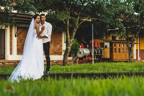 Ensaio Pré casamento trash the dress realizado na cidade de Piraju São Paulo, com o Casal Bella e Rafa , pimenta Image Fotografia de Casamento em Alta Floresta.'
