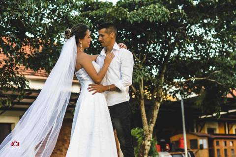Ensaio Pré casamento trash the dress realizado na cidade de Piraju São Paulo, com o Casal Bella e Rafa , pimenta Image Fotografia de Casamento em Alta Floresta.'