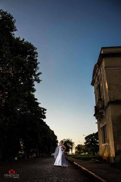 Ensaio Pré casamento trash the dress realizado na cidade de Piraju São Paulo, com o Casal Bella e Rafa , pimenta Image Fotografia de Casamento em Alta Floresta.'