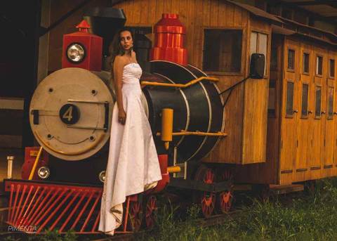 Ensaio Pré casamento trash the dress realizado na cidade de Piraju São Paulo, com o Casal Bella e Rafa , pimenta Image Fotografia de Casamento em Alta Floresta.'