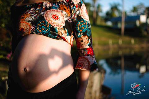 Ensaio de Gestante Criativo realizado na Cidade de Alta Floresta MT, com o Casal Joslaine e Cesar da Cidade de Paranaíta, fotografo de Gestante Pimenta Image Studio'