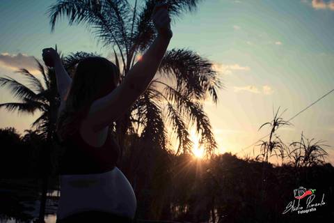 Ensaio de Gestante Criativo realizado na Cidade de Alta Floresta MT, com o Casal Joslaine e Cesar da Cidade de Paranaíta, fotografo de Gestante Pimenta Image Studio'