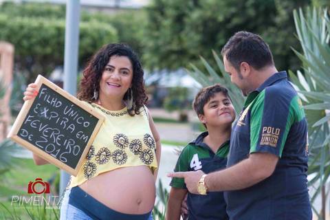 Ensaio de Gestante Noturno realizado na Praça da Igreja matriz de Paranaita MT , o Ana Paula e Jaime fotos criativas de Jestantes fotografia de Gestante Pimenta Image Studio'