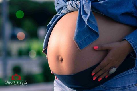 Ensaio de Gestante Noturno realizado na Praça da Igreja matriz de Paranaita MT , o Ana Paula e Jaime fotos criativas de Jestantes fotografia de Gestante Pimenta Image Studio'