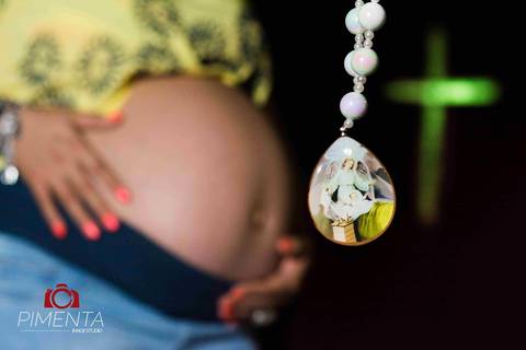 Ensaio de Gestante Noturno realizado na Praça da Igreja matriz de Paranaita MT , o Ana Paula e Jaime fotos criativas de Jestantes fotografia de Gestante Pimenta Image Studio'