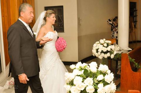 Casamento Daniela e Luis Fernando Fotografia de casamento Pimenta Image Studio realizado em Alta Floresta MT Paranaíta MT, decoração criativa de Casamento e Vestido de Noiva Lindo.'