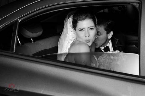 Casamento Daniela e Luis Fernando Fotografia de casamento Pimenta Image Studio realizado em Alta Floresta MT Paranaíta MT, decoração criativa de Casamento e Vestido de Noiva Lindo.'