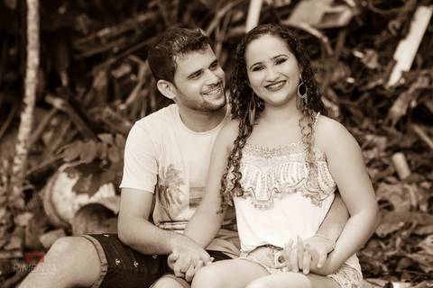 Ensaio Pré Casamento com fotografias criativas realizado na cidade de Apiacás com o casal tainara e Elison Fotografia de Casamento Pimenta Image Studio Paranaíta , Alta Floresta'