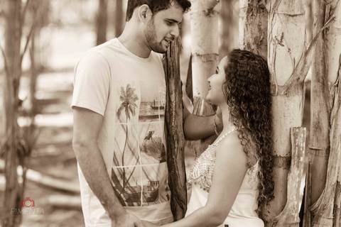 Ensaio Pré Casamento com fotografias criativas realizado na cidade de Apiacás com o casal tainara e Elison Fotografia de Casamento Pimenta Image Studio Paranaíta , Alta Floresta'