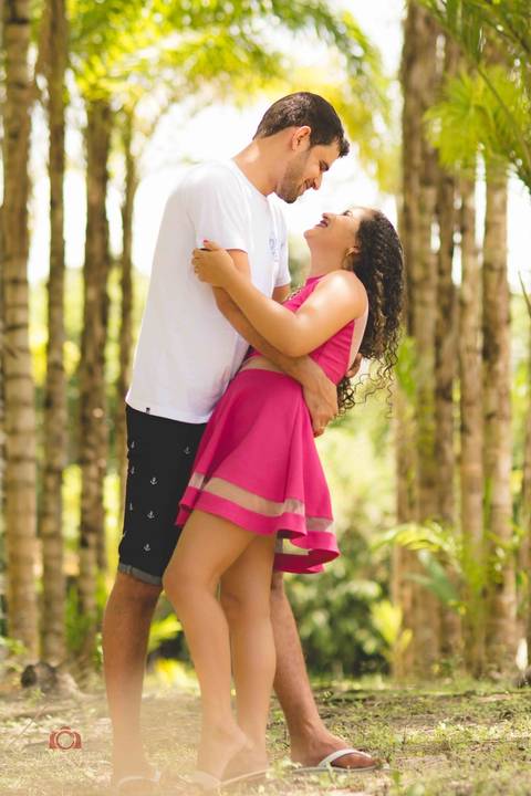 Ensaio Pré Casamento com fotografias criativas realizado na cidade de Apiacás com o casal tainara e Elison Fotografia de Casamento Pimenta Image Studio Paranaíta , Alta Floresta'