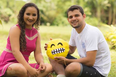 Ensaio Pré Casamento com fotografias criativas realizado na cidade de Apiacás com o casal tainara e Elison Fotografia de Casamento Pimenta Image Studio Paranaíta , Alta Floresta'