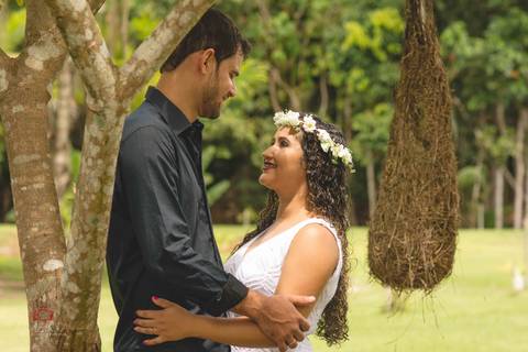 Ensaio Pré Casamento com fotografias criativas realizado na cidade de Apiacás com o casal tainara e Elison Fotografia de Casamento Pimenta Image Studio Paranaíta , Alta Floresta'