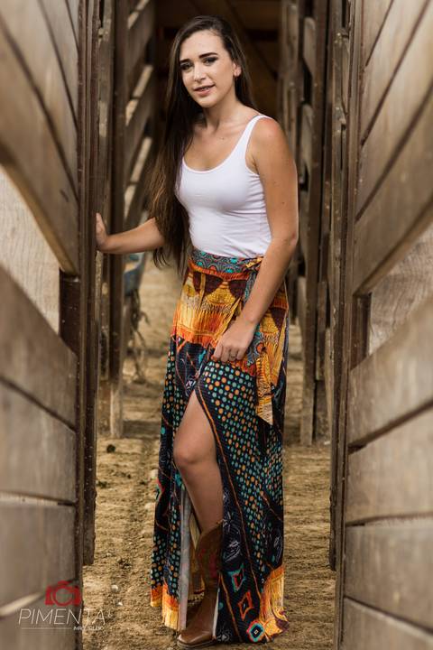 Ensaio de 15 anos realizado na fazenda da familia com a linda Izadora e sua familia na cidade de Nova Bandeirantes - MT, Pimenta Imagem Studio fotografia de 15 anos e ensaios .'