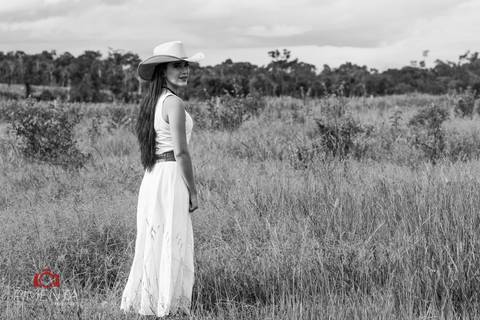 Ensaio de 15 anos realizado na fazenda da familia com a linda Izadora e sua familia na cidade de Nova Bandeirantes - MT, Pimenta Imagem Studio fotografia de 15 anos e ensaios .'
