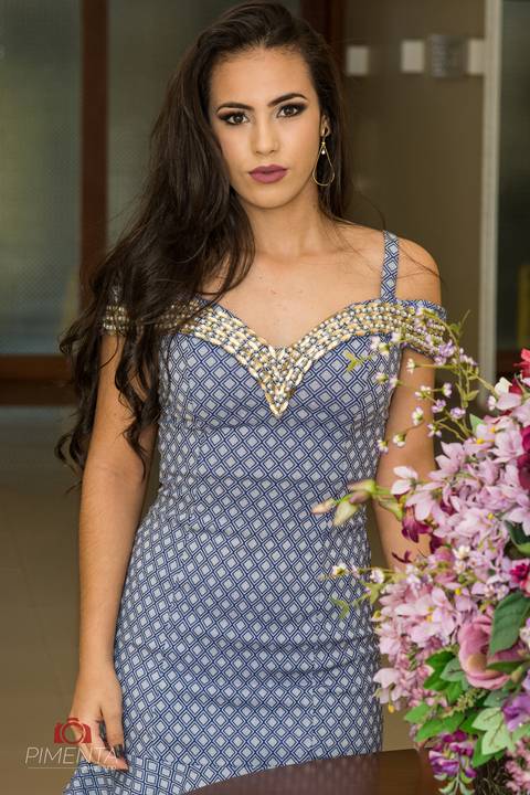 Book de 15 Anos com a linda Mônica, as fotográfias foram feitas no Galeche Park Hotel e no hotel Floresta Amazônica em Alta Floresta - MT, pimenta Imagem studio fotográfias de 15 anos .'