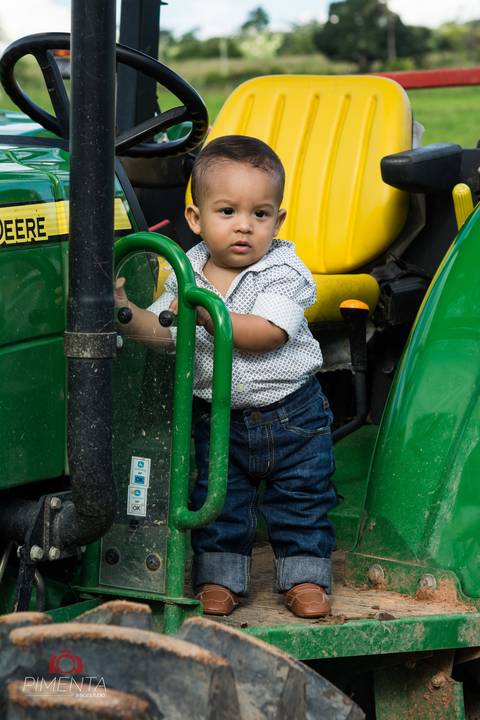 Ensaio Criativo de Criança de um ano, realizado na cidade de Paranaíta, Pimenta Image studio fotografia de criança e ensaios smash the cake.'