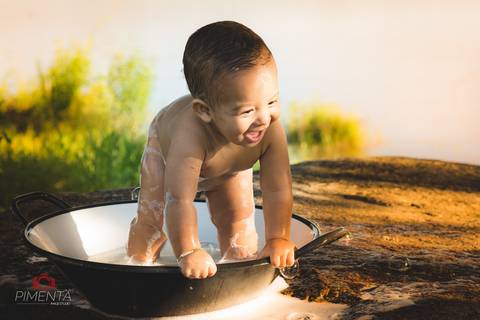 Ensaio Criativo de Criança de um ano, realizado na cidade de Paranaíta, Pimenta Image studio fotografia de criança e ensaios smash the cake.'