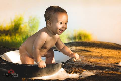 Ensaio Criativo de Criança de um ano, realizado na cidade de Paranaíta, Pimenta Image studio fotografia de criança e ensaios smash the cake.'