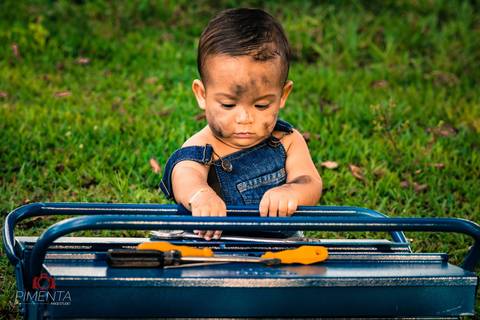 Ensaio Criativo de Criança de um ano, realizado na cidade de Paranaíta, Pimenta Image studio fotografia de criança e ensaios smash the cake.'