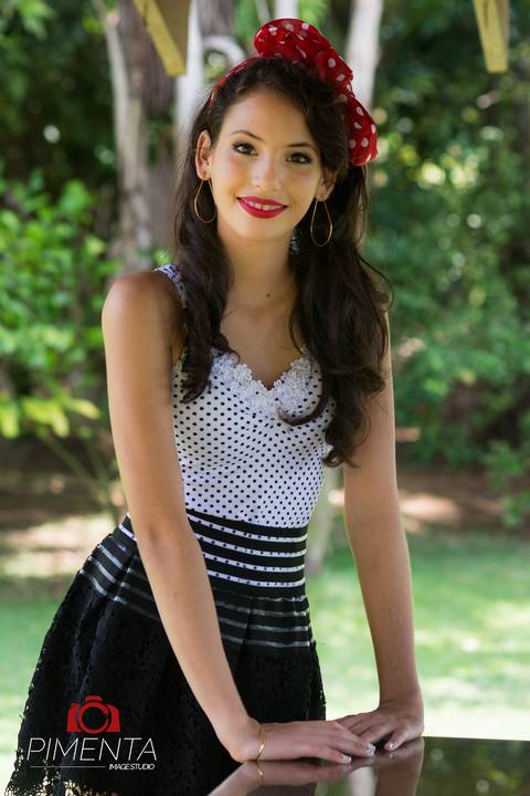 Ensaio de 15 anos despojado realizado em uma antiga construção na cidade de Paranaíta - MT Pimenta Image studio fotografias e eventos de 15 anos, ensaios, book, e casamentos.'