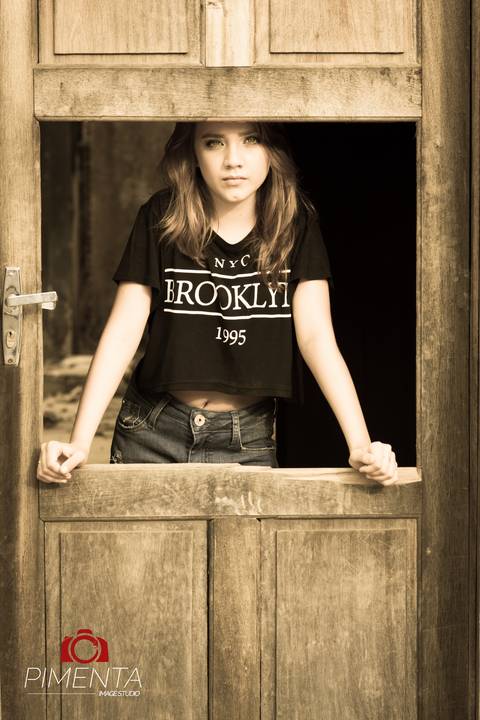 Ensaio session book fotográfico modelo mirin milena tavares realizado em Paranaíta - MT, ensaio realizado em um antiga locação externa, fotografia pimenta image studio fotografia de casamento , book e ensaios de gestante, trash the dress.Ensaio session bo'