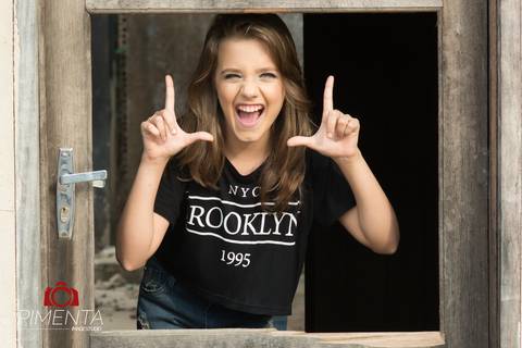 Ensaio session book fotográfico modelo mirin milena tavares realizado em Paranaíta - MT, ensaio realizado em um antiga locação externa, fotografia pimenta image studio fotografia de casamento , book e ensaios de gestante, trash the dress.'