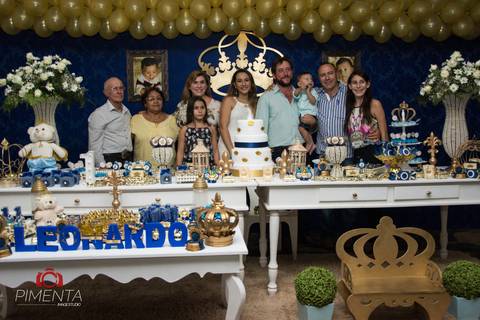 Pimenta Image studio fotgrafia de aniversário de 01 ano do Leonardo em Nova bandeirantes MT, fotográfia de crianças em Alta floresta, fotografia de familia em alta floresta. Pimenta fotografia de crinaças, smach the cake.'