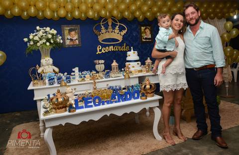 Pimenta Image studio fotgrafia de aniversário de 01 ano do Leonardo em Nova bandeirantes MT, fotográfia de crianças em Alta floresta, fotografia de familia em alta floresta. Pimenta fotografia de crinaças, smach the cake.'