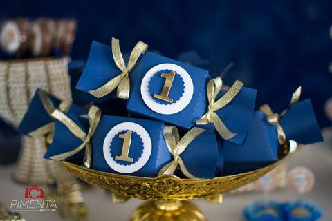Pimenta Image studio fotgrafia de aniversário de 01 ano do Leonardo em Nova bandeirantes MT, fotográfia de crianças em Alta floresta, fotografia de familia em alta floresta. Pimenta fotografia de crinaças, smach the cake.'