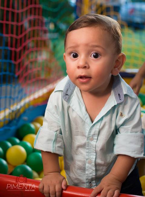 Pimenta Image studio fotgrafia de aniversário de 01 ano do Leonardo em Nova bandeirantes MT, fotográfia de crianças em Alta floresta, fotografia de familia em alta floresta. Pimenta fotografia de crinaças, smach the cake.'