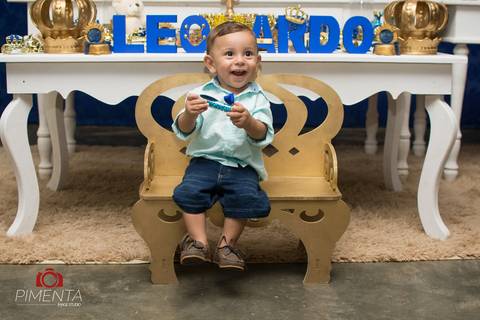 Pimenta Image studio fotgrafia de aniversário de 01 ano do Leonardo em Nova bandeirantes MT, fotográfia de crianças em Alta floresta, fotografia de familia em alta floresta. Pimenta fotografia de crinaças, smach the cake.'