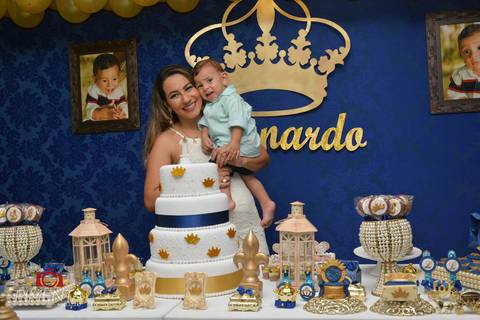 Pimenta Image studio fotgrafia de aniversário de 01 ano do Leonardo em Nova bandeirantes MT, fotográfia de crianças em Alta floresta, fotografia de familia em alta floresta. Pimenta fotografia de crinaças, smach the cake.'