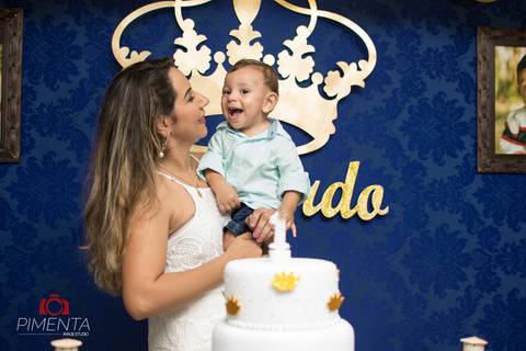 Pimenta Image studio fotgrafia de aniversário de 01 ano do Leonardo em Nova bandeirantes MT, fotográfia de crianças em Alta floresta, fotografia de familia em alta floresta. Pimenta fotografia de crinaças, smach the cake.'