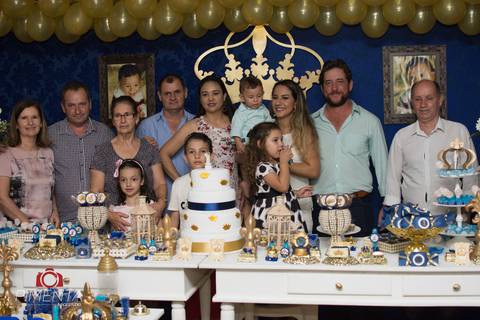 Pimenta Image studio fotgrafia de aniversário de 01 ano do Leonardo em Nova bandeirantes MT, fotográfia de crianças em Alta floresta, fotografia de familia em alta floresta. Pimenta fotografia de crinaças, smach the cake.'