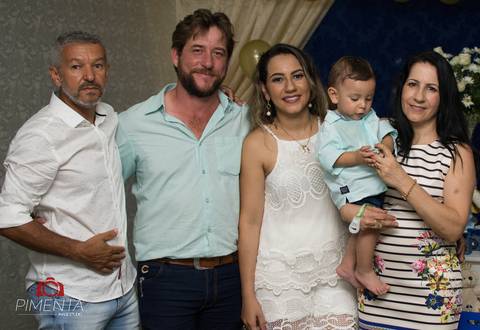 Pimenta Image studio fotgrafia de aniversário de 01 ano do Leonardo em Nova bandeirantes MT, fotográfia de crianças em Alta floresta, fotografia de familia em alta floresta. Pimenta fotografia de crinaças, smach the cake.'