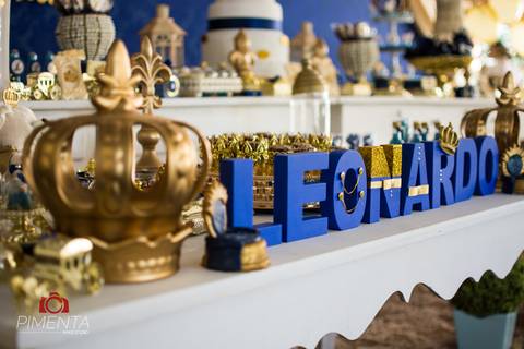 Pimenta Image studio fotgrafia de aniversário de 01 ano do Leonardo em Nova bandeirantes MT, fotográfia de crianças em Alta floresta, fotografia de familia em alta floresta. Pimenta fotografia de crinaças, smach the cake.'