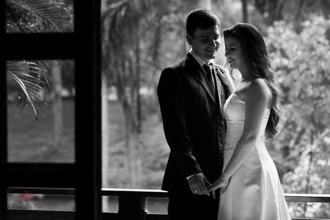 Ensaio pré casamento realizado na cidade de Paranaíta trash the dress, pimenta image studio fotografia de casamento em Alta floresta.'