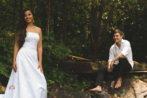 Ensaio pré casamento realizado na cidade de Paranaíta trash the dress, pimenta image studio fotografia de casamento em Alta floresta.'
