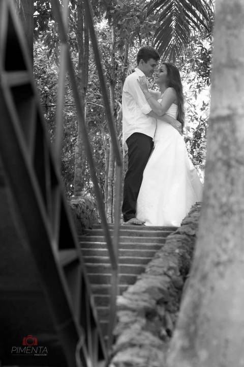 Ensaio pré casamento realizado na cidade de Paranaíta trash the dress, pimenta image studio fotografia de casamento em Alta floresta.'