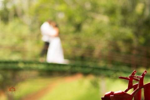 Ensaio pré casamento realizado na cidade de Paranaíta trash the dress, pimenta image studio fotografia de casamento em Alta floresta.'