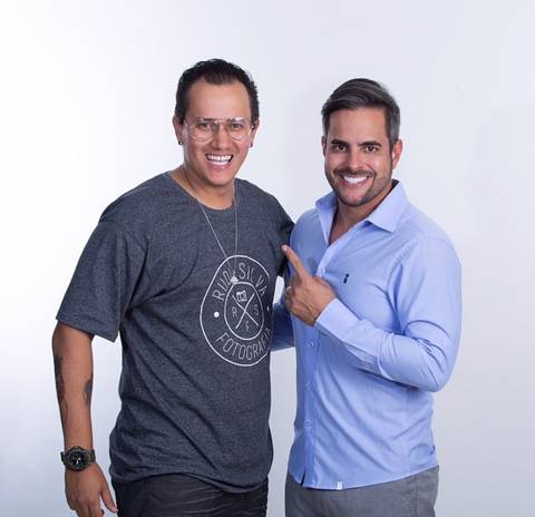 Ensaio em estúdio com Kaká Diniz'