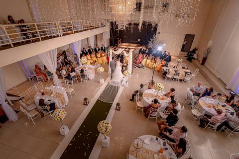 making-of-noiva-fotografo-danilo-farias-vestido-de-noiva-festa-de-casamento-noivo-sapato-do-noivo-buque-aliancas'