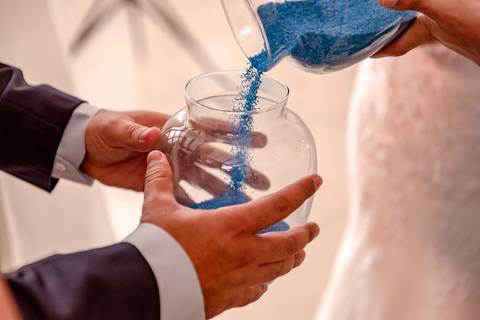 making-of-noiva-fotografo-danilo-farias-vestido-de-noiva-festa-de-casamento-noivo-sapato-do-noivo-buque-aliancas'