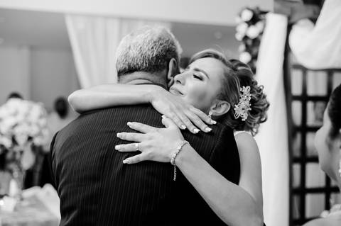 making-of-noiva-fotografo-danilo-farias-vestido-de-noiva-festa-de-casamento-noivo-sapato-do-noivo-buque-aliancas'